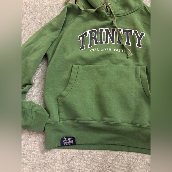Trinity College Dublin child’s M/L hoodie from Ireland - Picture 5 of 9